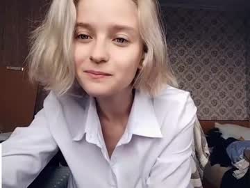 webcam girl emiliastillwell capture image #204269