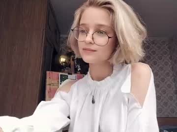 webcam girl emiliastillwell capture image #203816