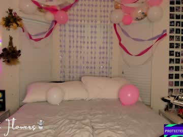 Sex cam beauty violetttflowers