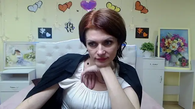Stripchat sex cam LisaTreds